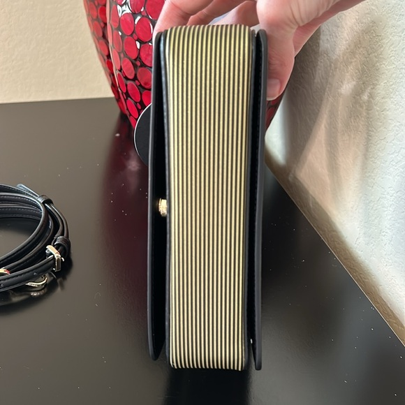 Disney x Kate Spade NWT Beauty and the Beast 3D Book Crossbody - Picture 4 of 12